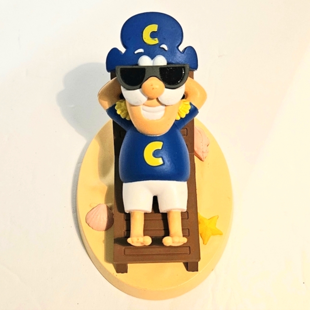 Captain Crunch "At The Beach" Mail Away Adventure Figurine Vacation Edition RARE